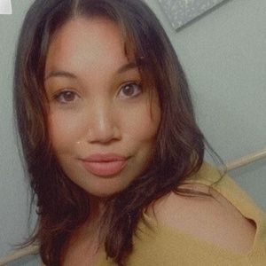 Meet your Posher, Aisha